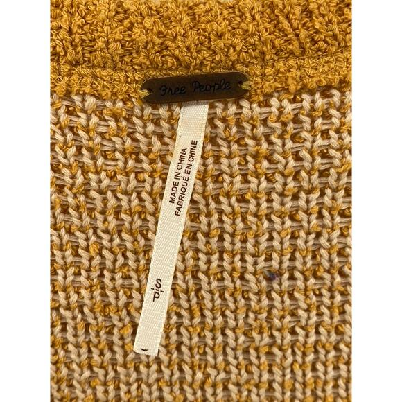 FREE PEOPLE Women's Gold Yellow Knit V-Neck Long Sleeve Slouchy Sweater SZ S - Picture 7 of 11